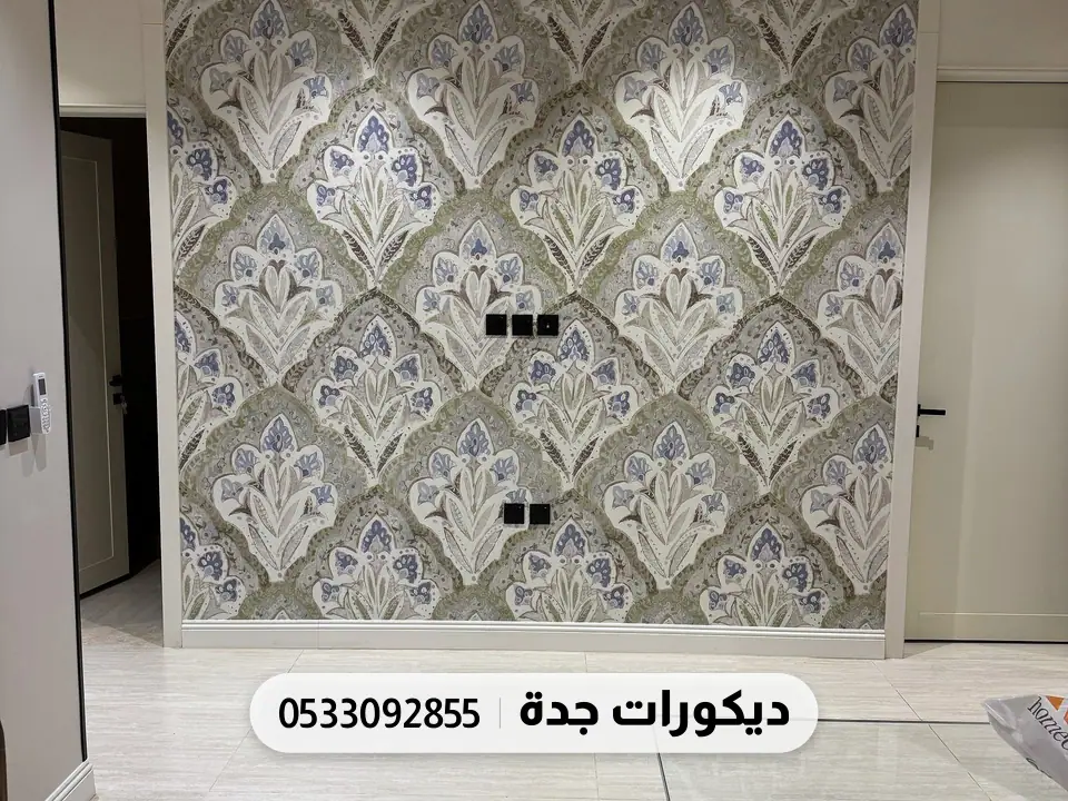 جدار مدخل بنقش دمشقي كبير بالأخضر الزيتي والأبيض