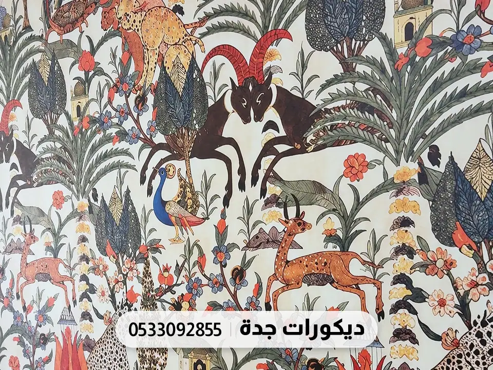 ورق الجدران المنقوش من زاوية جانبية يظهر امتداد الجدار وتطابق الرسمة بين القطع